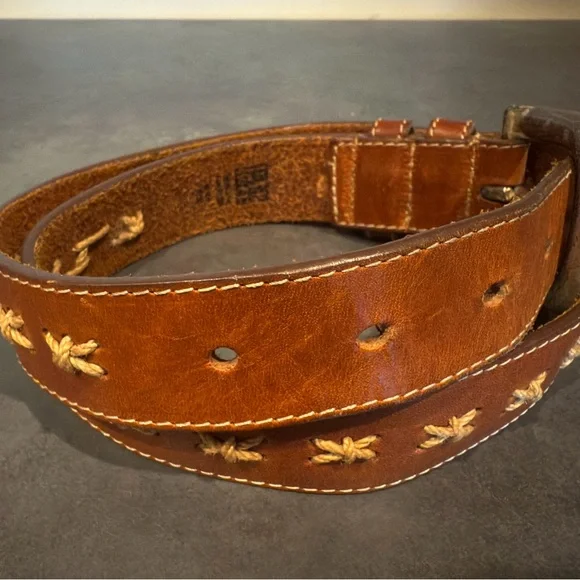 Gap 90’s Tan Leather Belt with Twine Cream Stitch Detailing 32" width 1 1/4" - Picture 4 of 5
